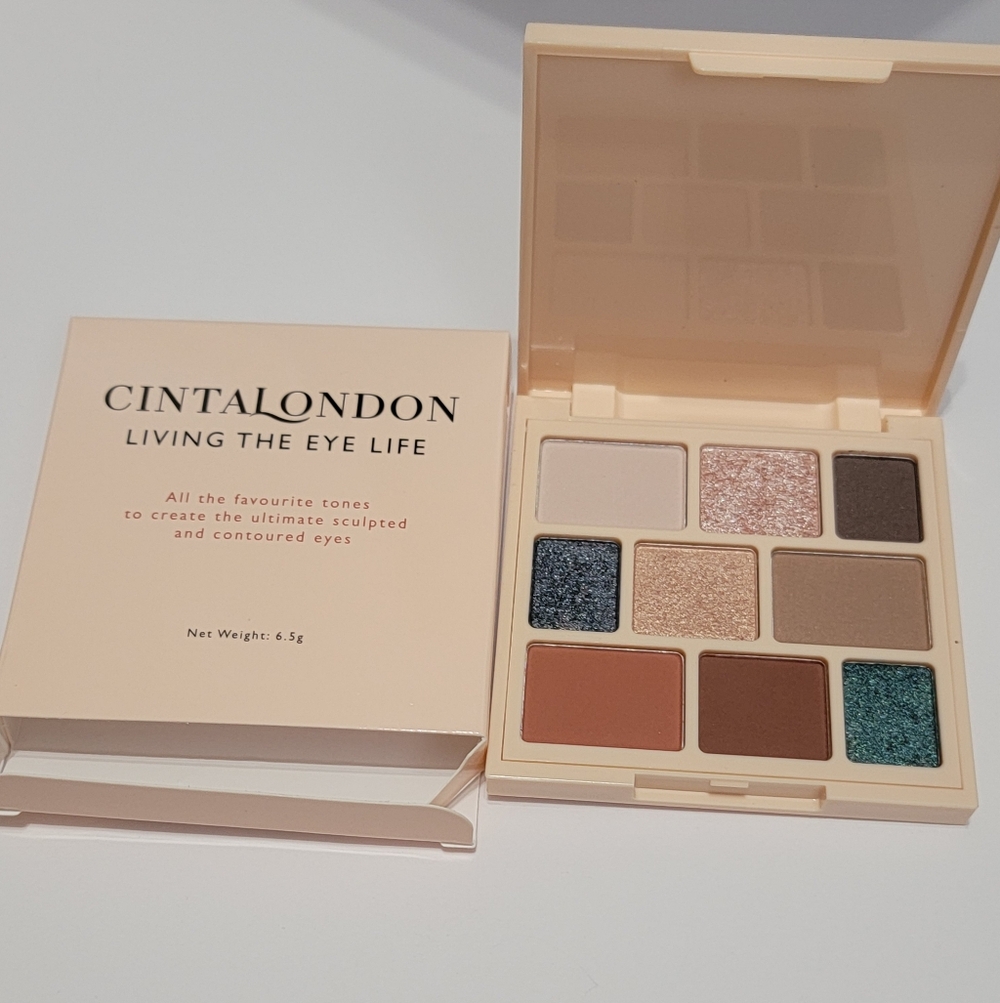 CINTA LONDON Eyeshadow Palette Living The Eye Life NEW 6.5 g